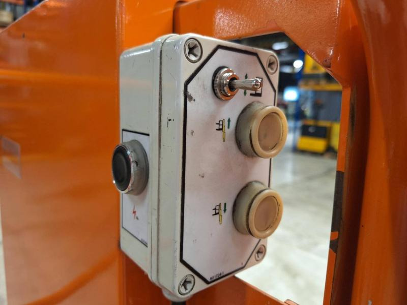 Pystymastonostin JLG Toucan Duo: kuva Pystymastonostin JLG Toucan Duo