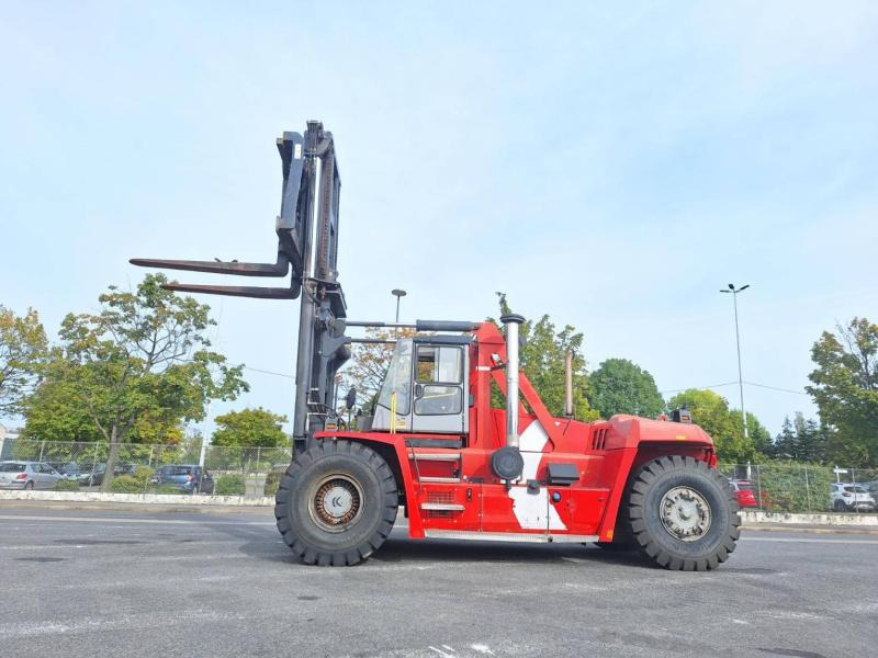 Kalmar DCF370-1200 - Dieseltrukki: kuva Kalmar DCF370-1200 - Dieseltrukki Kalmar DCF370-1200 - Dieseltrukki: kuva Kalmar DCF370-1200 - Dieseltrukki