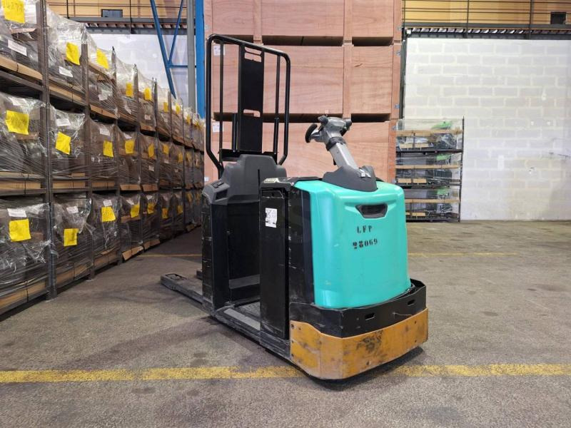 Mitsubishi OPB20N2 - Kerailytrukki: kuva Mitsubishi OPB20N2 - Kerailytrukki Mitsubishi OPB20N2 - Kerailytrukki: kuva Mitsubishi OPB20N2 - Kerailytrukki