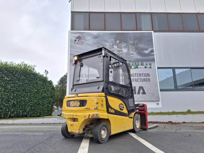 Yale ERP35 VL - Sähkötrukki: kuva Yale ERP35 VL - Sähkötrukki Yale ERP35 VL - Sähkötrukki: kuva Yale ERP35 VL - Sähkötrukki