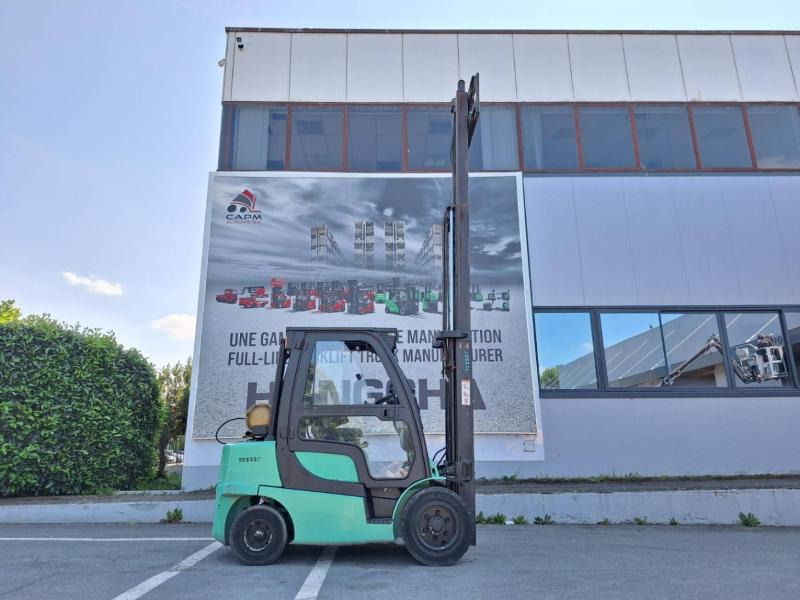 Kaasutrukki Yale GLP30VX: kuva Kaasutrukki Yale GLP30VX