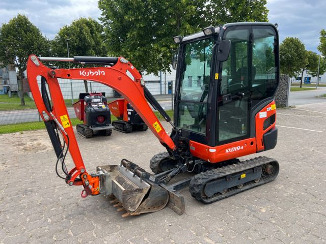 Kubota KX 019-4, Bj 22, 625 BH, Tilt MS01, TL, GL - Minikuormaaja: kuva Kubota KX 019-4, Bj 22, 625 BH, Tilt MS01, TL, GL - Minikuormaaja Kubota KX 019-4, Bj 22, 625 BH, Tilt MS01, TL, GL - Minikuormaaja: kuva Kubota KX 019-4, Bj 22, 625 BH, Tilt MS01, TL, GL - Minikuormaaja