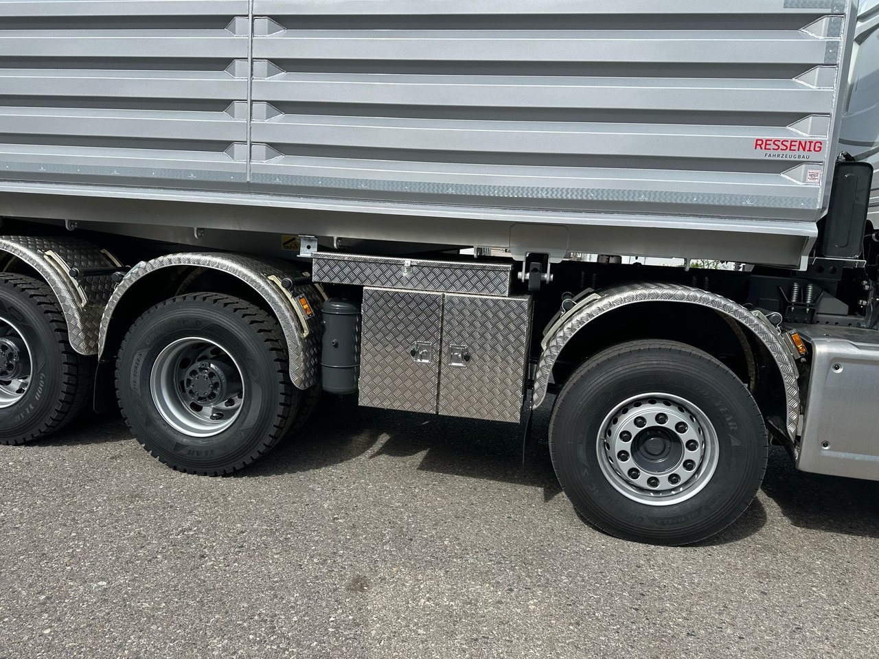DAF XF FAD 480 - Kippiauto kuorma-auto: kuva DAF XF FAD 480 - Kippiauto kuorma-auto DAF XF FAD 480 - Kippiauto kuorma-auto: kuva DAF XF FAD 480 - Kippiauto kuorma-auto