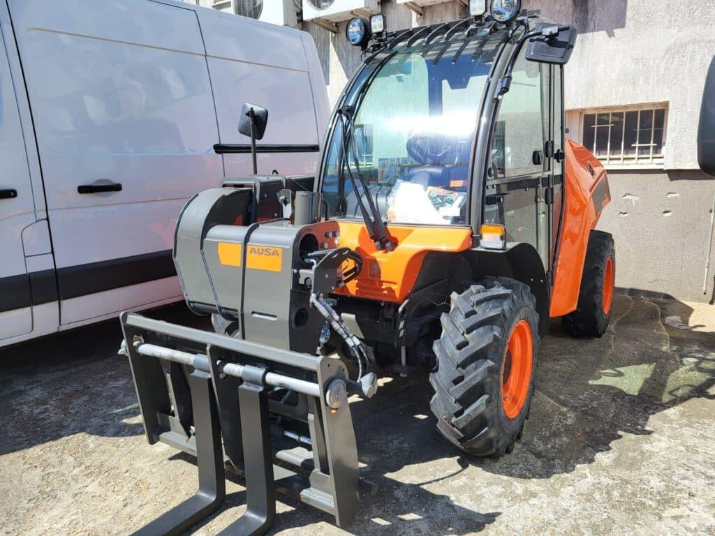 Ausa T235H - Kurottaja: kuva  Ausa T235H - Kurottaja Ausa T235H - Kurottaja: kuva  Ausa T235H - Kurottaja
