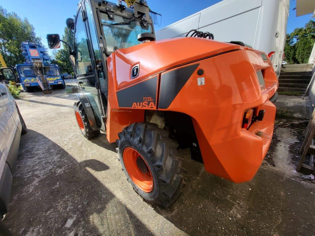 Ausa T235H - Kurottaja: kuva  Ausa T235H - Kurottaja Ausa T235H - Kurottaja: kuva  Ausa T235H - Kurottaja