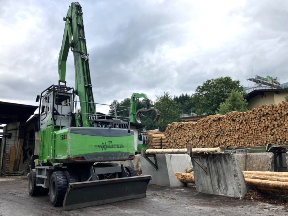 Sennebogen 735E - Materiaalinkäsittelykone: kuva Sennebogen 735E - Materiaalinkäsittelykone Sennebogen 735E - Materiaalinkäsittelykone: kuva Sennebogen 735E - Materiaalinkäsittelykone