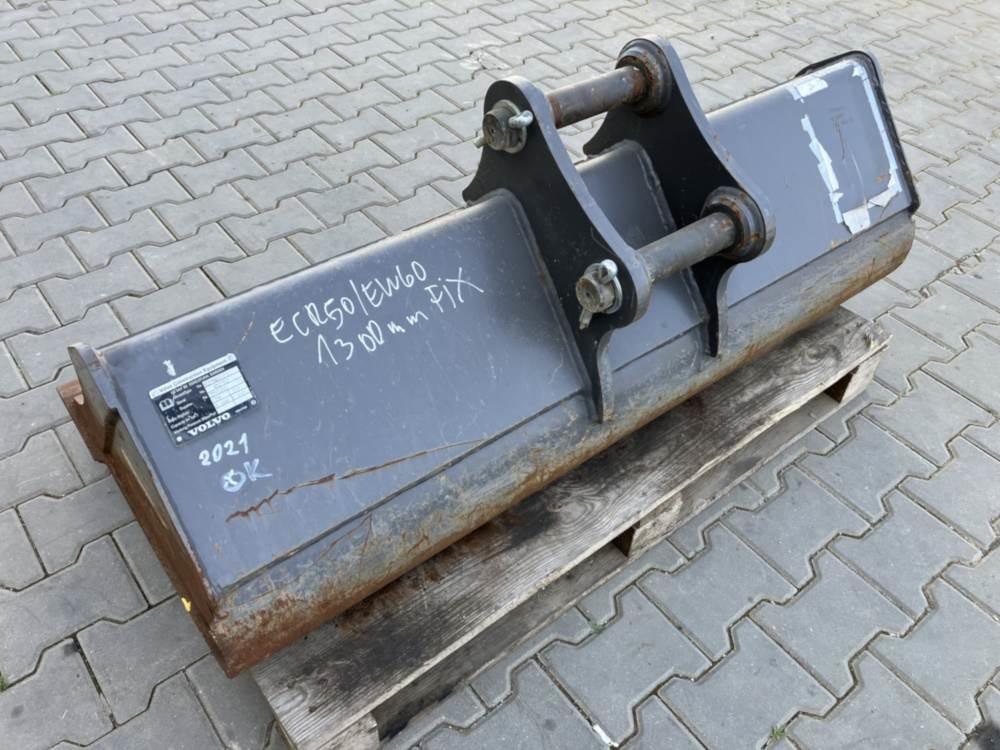 Volvo Böschungslöffel starr - Kaivuri-trukki: kuva Volvo Böschungslöffel starr - Kaivuri-trukki Volvo Böschungslöffel starr - Kaivuri-trukki: kuva Volvo Böschungslöffel starr - Kaivuri-trukki