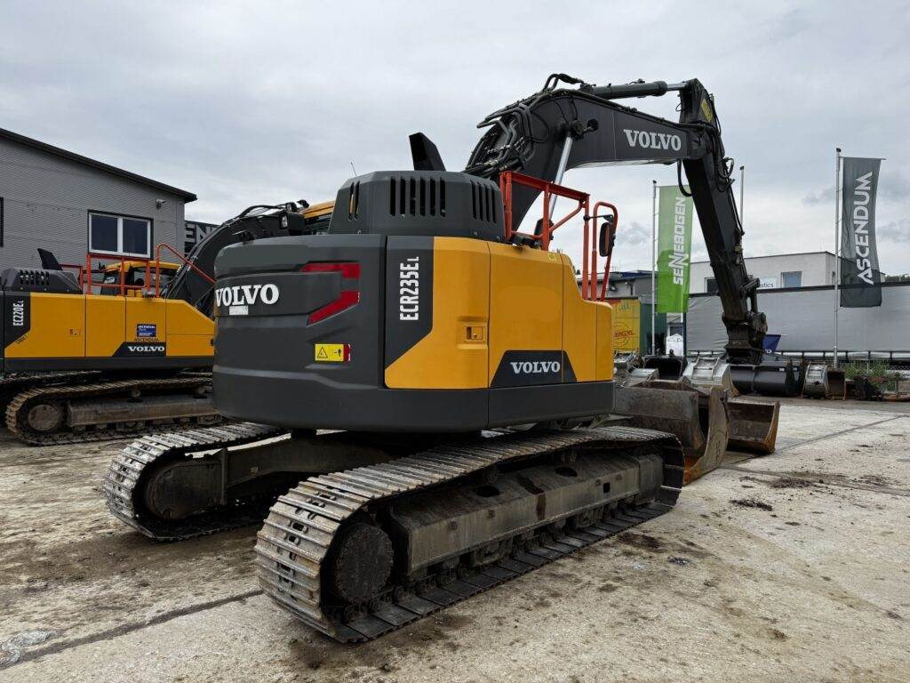 Volvo ECR235EL - Telakaivukone: kuva Volvo ECR235EL - Telakaivukone Volvo ECR235EL - Telakaivukone: kuva Volvo ECR235EL - Telakaivukone