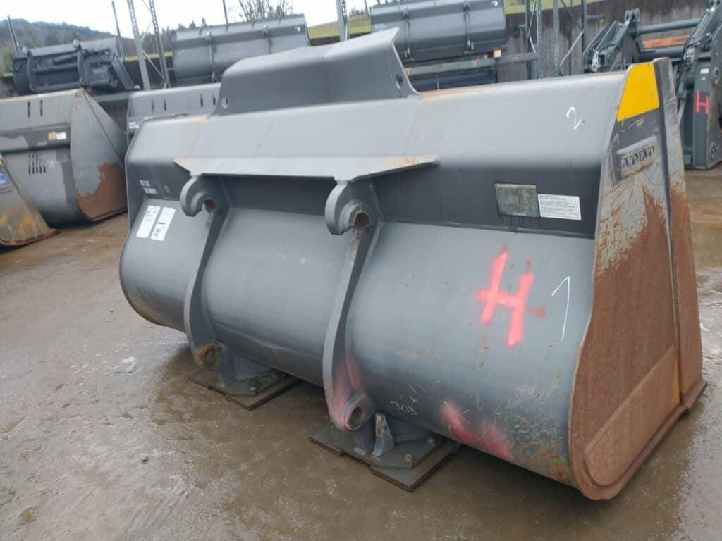 Volvo GP Schaufel 3,8/4,2m³ - Kuormaajan kauha - Rakennuskoneet: kuva Volvo GP Schaufel 3,8/4,2m³ - Kuormaajan kauha - Rakennuskoneet Volvo GP Schaufel 3,8/4,2m³ - Kuormaajan kauha - Rakennuskoneet: kuva Volvo GP Schaufel 3,8/4,2m³ - Kuormaajan kauha - Rakennuskoneet