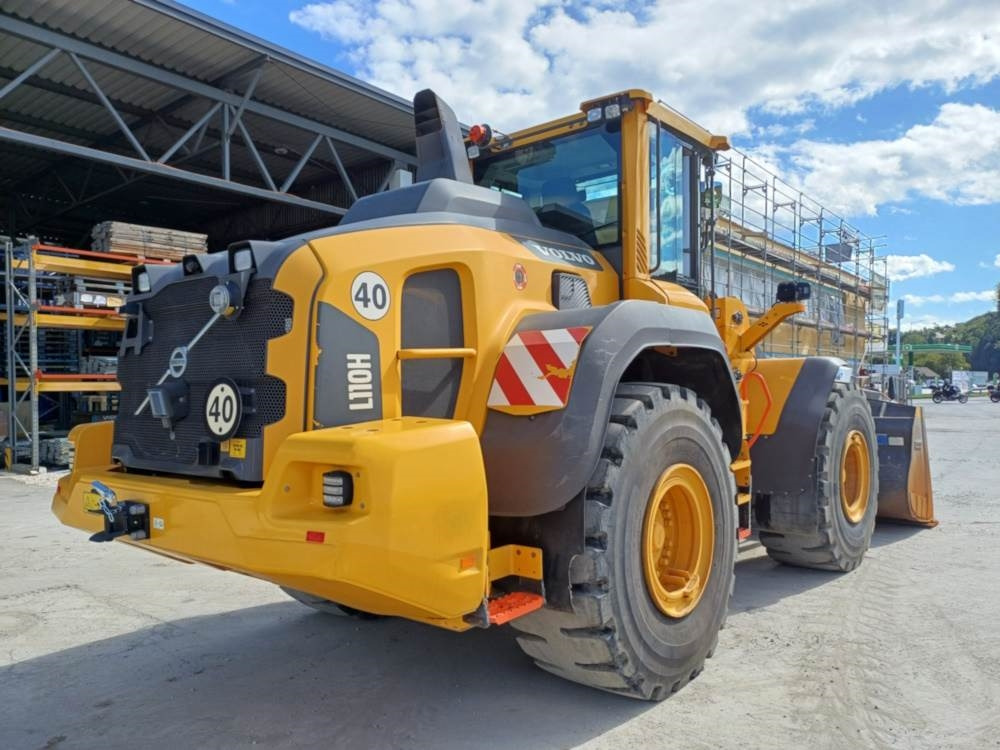 Volvo L110H - Pyöräkuormaaja: kuva Volvo L110H - Pyöräkuormaaja Volvo L110H - Pyöräkuormaaja: kuva Volvo L110H - Pyöräkuormaaja