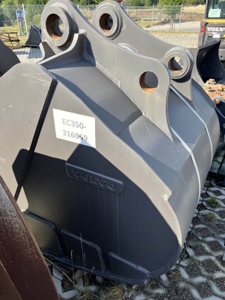 Volvo Tieflöffel mit Zähnen - Festanbau - Kaivuri-trukki: kuva Volvo Tieflöffel mit Zähnen - Festanbau - Kaivuri-trukki Volvo Tieflöffel mit Zähnen - Festanbau - Kaivuri-trukki: kuva Volvo Tieflöffel mit Zähnen - Festanbau - Kaivuri-trukki