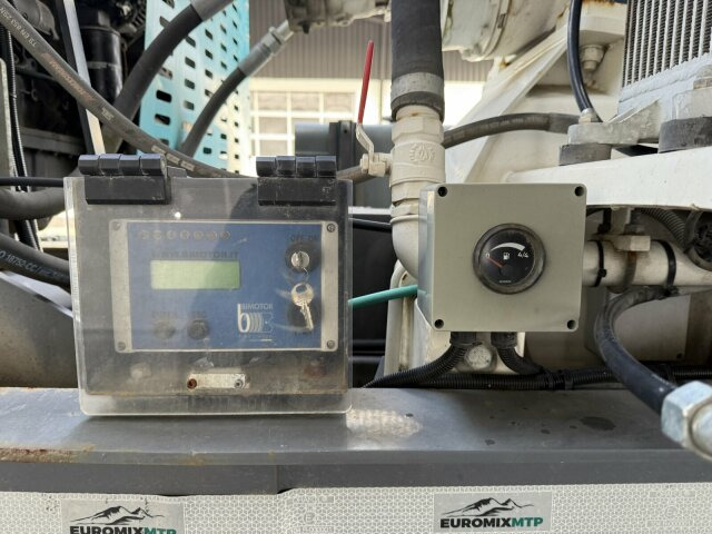 Betonmischer-Auflieger Euromix 12 m³ mit Motor - Betonin kuljetus puoliperävaunu: kuva Betonmischer-Auflieger Euromix 12 m³ mit Motor - Betonin kuljetus puoliperävaunu Betonmischer-Auflieger Euromix 12 m³ mit Motor - Betonin kuljetus puoliperävaunu: kuva Betonmischer-Auflieger Euromix 12 m³ mit Motor - Betonin kuljetus puoliperävaunu