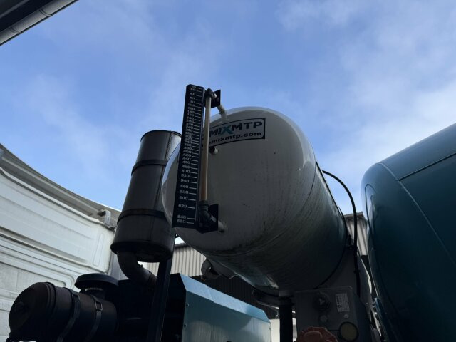 Betonmischer-Auflieger Euromix 12 m³ mit Motor - Betonin kuljetus puoliperävaunu: kuva Betonmischer-Auflieger Euromix 12 m³ mit Motor - Betonin kuljetus puoliperävaunu Betonmischer-Auflieger Euromix 12 m³ mit Motor - Betonin kuljetus puoliperävaunu: kuva Betonmischer-Auflieger Euromix 12 m³ mit Motor - Betonin kuljetus puoliperävaunu