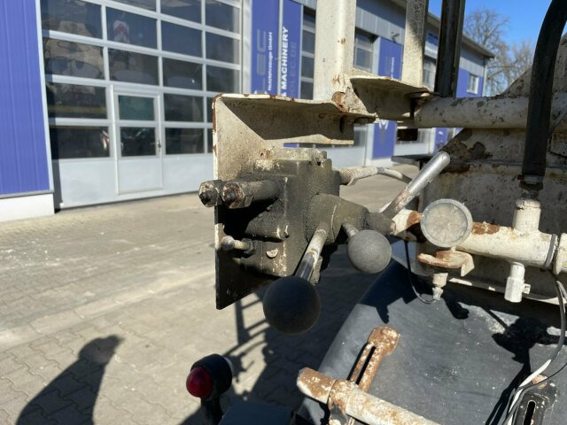 Betonmischer-Auflieger Intermix 12 m³ mit Motor - Betonin kuljetus puoliperävaunu: kuva Betonmischer-Auflieger Intermix 12 m³ mit Motor - Betonin kuljetus puoliperävaunu Betonmischer-Auflieger Intermix 12 m³ mit Motor - Betonin kuljetus puoliperävaunu: kuva Betonmischer-Auflieger Intermix 12 m³ mit Motor - Betonin kuljetus puoliperävaunu