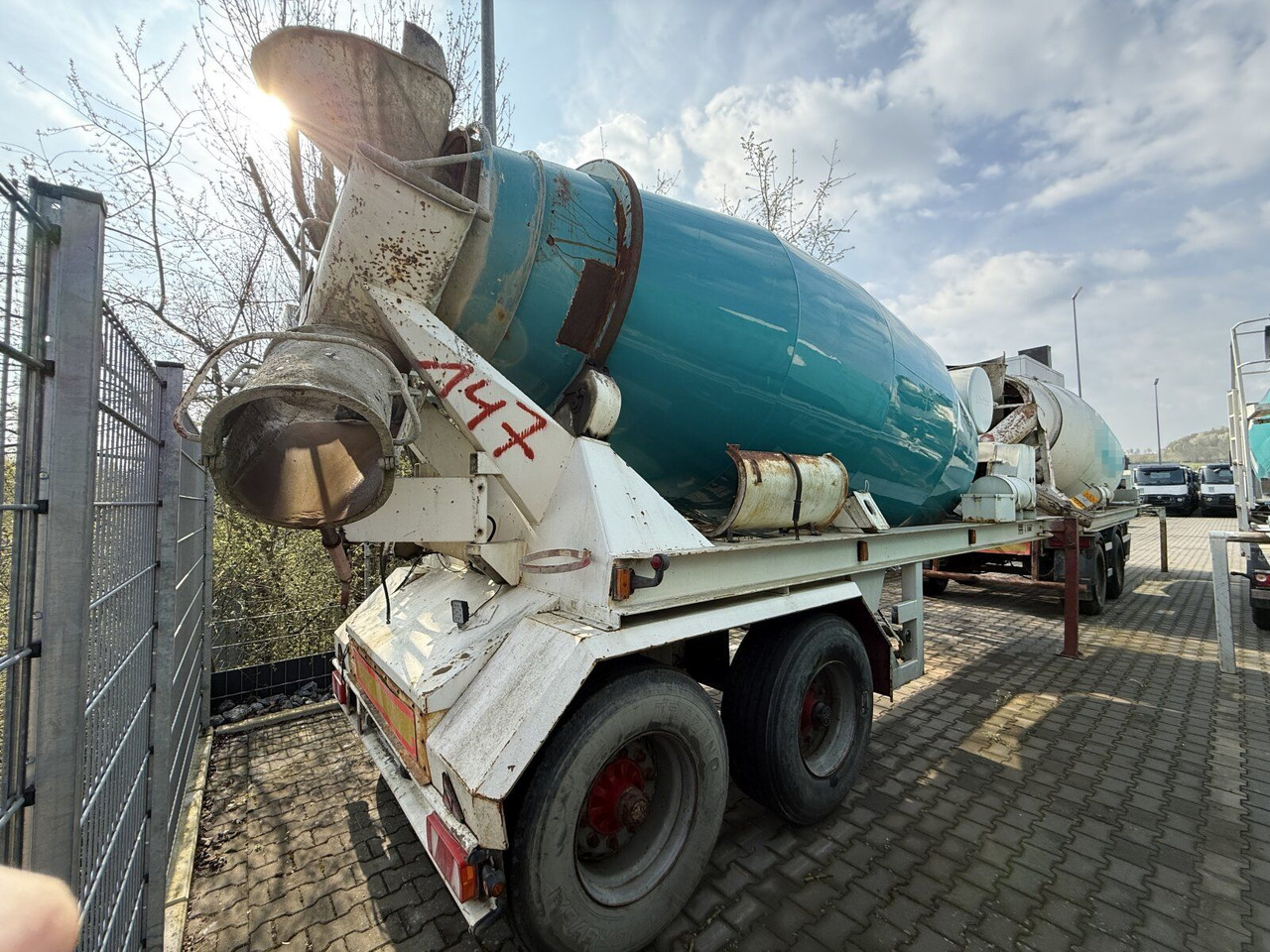 Betonmischer-Auflieger Stetter 10 m³ mit Motor - Betoniauto: kuva Betonmischer-Auflieger Stetter 10 m³ mit Motor - Betoniauto Betonmischer-Auflieger Stetter 10 m³ mit Motor - Betoniauto: kuva Betonmischer-Auflieger Stetter 10 m³ mit Motor - Betoniauto