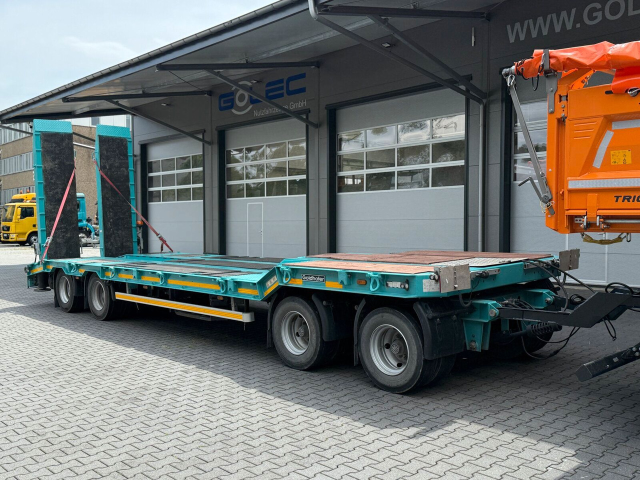 Goldhofer TU 4 EXPERT 4870 Tieflader Anhänger 44,8 T - Apuvaunu perävaunu: kuva Goldhofer TU 4 EXPERT 4870 Tieflader Anhänger 44,8 T - Apuvaunu perävaunu Goldhofer TU 4 EXPERT 4870 Tieflader Anhänger 44,8 T - Apuvaunu perävaunu: kuva Goldhofer TU 4 EXPERT 4870 Tieflader Anhänger 44,8 T - Apuvaunu perävaunu