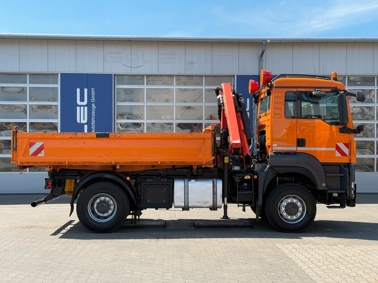 MAN TGA 18.360 4x4 Kipper Kran PALFINGER Winterd. - Nosturiauto: kuva MAN TGA 18.360 4x4 Kipper Kran PALFINGER Winterd. - Nosturiauto MAN TGA 18.360 4x4 Kipper Kran PALFINGER Winterd. - Nosturiauto: kuva MAN TGA 18.360 4x4 Kipper Kran PALFINGER Winterd. - Nosturiauto