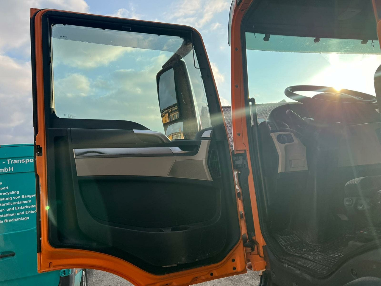 Leasing  MAN TGS 26.500 6x6H Abrollkipper HIAB MAN TGS 26.500 6x6H Abrollkipper HIAB: kuva Leasing  MAN TGS 26.500 6x6H Abrollkipper HIAB MAN TGS 26.500 6x6H Abrollkipper HIAB
