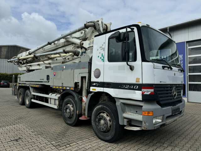 Mercedes-Benz ACTROS 3240 8x4 Betonpumpe PUTZMEISTER BSF 42 M - Betonipumppuauto: kuva Mercedes-Benz ACTROS 3240 8x4 Betonpumpe PUTZMEISTER BSF 42 M - Betonipumppuauto Mercedes-Benz ACTROS 3240 8x4 Betonpumpe PUTZMEISTER BSF 42 M - Betonipumppuauto: kuva Mercedes-Benz ACTROS 3240 8x4 Betonpumpe PUTZMEISTER BSF 42 M - Betonipumppuauto