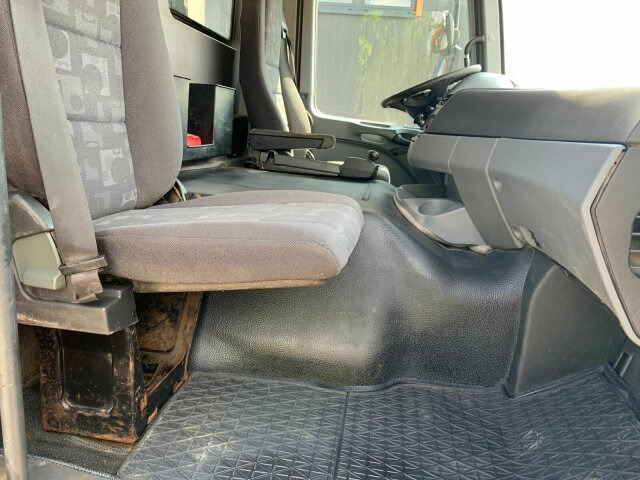 Dumpperi Mercedes-Benz ACTROS 4141 EURO4 8x6 Muldenkipper: kuva Dumpperi Mercedes-Benz ACTROS 4141 EURO4 8x6 Muldenkipper Dumpperi Mercedes-Benz ACTROS 4141 EURO4 8x6 Muldenkipper: kuva Dumpperi Mercedes-Benz ACTROS 4141 EURO4 8x6 Muldenkipper