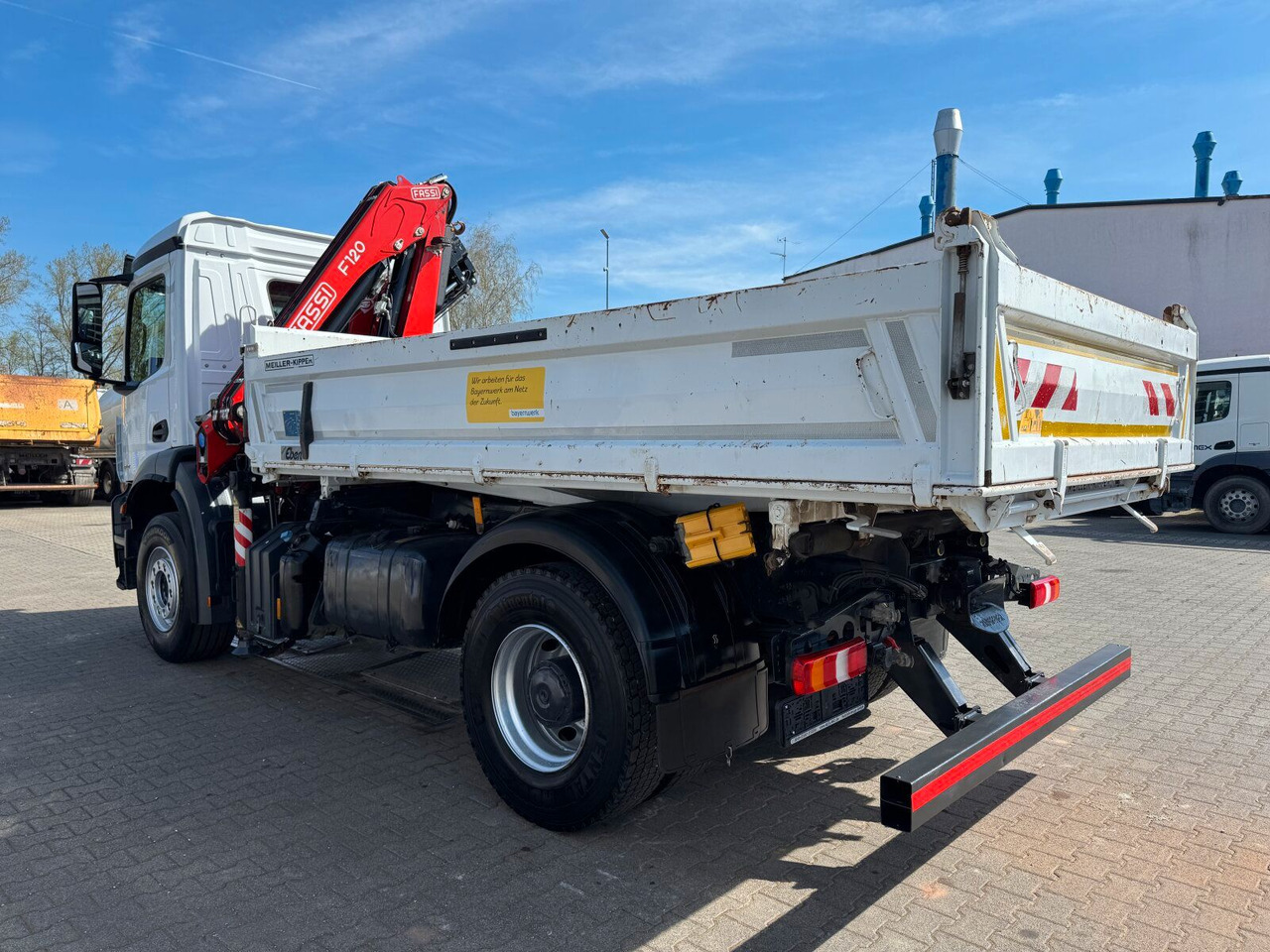 Mercedes-Benz AROCS 1832 4x2 Euro 6 Kipper Kran FASSI F120FB - Kippiauto kuorma-auto, Nosturiauto: kuva Mercedes-Benz AROCS 1832 4x2 Euro 6 Kipper Kran FASSI F120FB - Kippiauto kuorma-auto, Nosturiauto Mercedes-Benz AROCS 1832 4x2 Euro 6 Kipper Kran FASSI F120FB - Kippiauto kuorma-auto, Nosturiauto: kuva Mercedes-Benz AROCS 1832 4x2 Euro 6 Kipper Kran FASSI F120FB - Kippiauto kuorma-auto, Nosturiauto