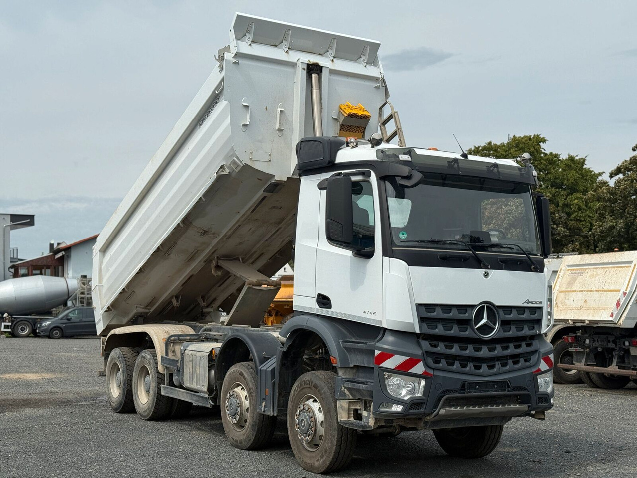 Mercedes-Benz AROCS 4145 8x8 Meiller Muldenkipper - Kippiauto kuorma-auto: kuva Mercedes-Benz AROCS 4145 8x8 Meiller Muldenkipper - Kippiauto kuorma-auto Mercedes-Benz AROCS 4145 8x8 Meiller Muldenkipper - Kippiauto kuorma-auto: kuva Mercedes-Benz AROCS 4145 8x8 Meiller Muldenkipper - Kippiauto kuorma-auto