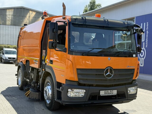 Mercedes-Benz ATEGO 1323 4x2 Kehrmaschine FAUN Viajet 6R/H - Lakaisuauto: kuva Mercedes-Benz ATEGO 1323 4x2 Kehrmaschine FAUN Viajet 6R/H - Lakaisuauto Mercedes-Benz ATEGO 1323 4x2 Kehrmaschine FAUN Viajet 6R/H - Lakaisuauto: kuva Mercedes-Benz ATEGO 1323 4x2 Kehrmaschine FAUN Viajet 6R/H - Lakaisuauto