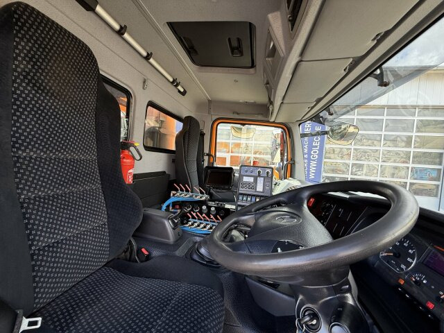 Mercedes-Benz Atego 1324 4x2 Kehrmaschine Viajet 6R/L - Lakaisuauto: kuva Mercedes-Benz Atego 1324 4x2 Kehrmaschine Viajet 6R/L - Lakaisuauto Mercedes-Benz Atego 1324 4x2 Kehrmaschine Viajet 6R/L - Lakaisuauto: kuva Mercedes-Benz Atego 1324 4x2 Kehrmaschine Viajet 6R/L - Lakaisuauto