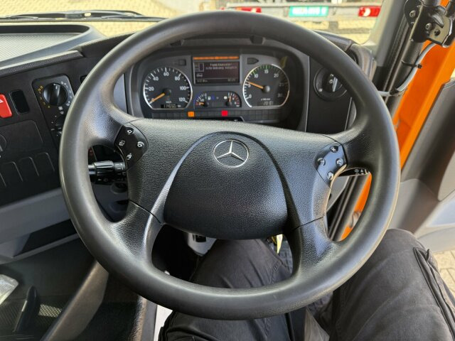Mercedes-Benz Atego 1324 4x2 Kehrmaschine Viajet 6R/L - Lakaisuauto: kuva Mercedes-Benz Atego 1324 4x2 Kehrmaschine Viajet 6R/L - Lakaisuauto Mercedes-Benz Atego 1324 4x2 Kehrmaschine Viajet 6R/L - Lakaisuauto: kuva Mercedes-Benz Atego 1324 4x2 Kehrmaschine Viajet 6R/L - Lakaisuauto