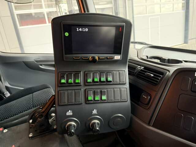 Mercedes-Benz Atego Kehrmaschine BUCHER CITYFANT 5000 - Lakaisuauto: kuva Mercedes-Benz Atego Kehrmaschine BUCHER CITYFANT 5000 - Lakaisuauto Mercedes-Benz Atego Kehrmaschine BUCHER CITYFANT 5000 - Lakaisuauto: kuva Mercedes-Benz Atego Kehrmaschine BUCHER CITYFANT 5000 - Lakaisuauto