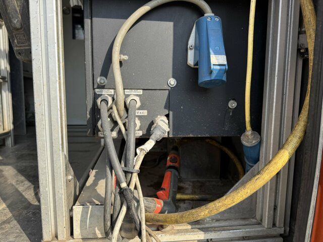 Puhtaanpitoauto Mercedes-Benz Vario 614D TV Inspektionsanl RCA RAUSCH ELKA 600: kuva Puhtaanpitoauto Mercedes-Benz Vario 614D TV Inspektionsanl RCA RAUSCH ELKA 600