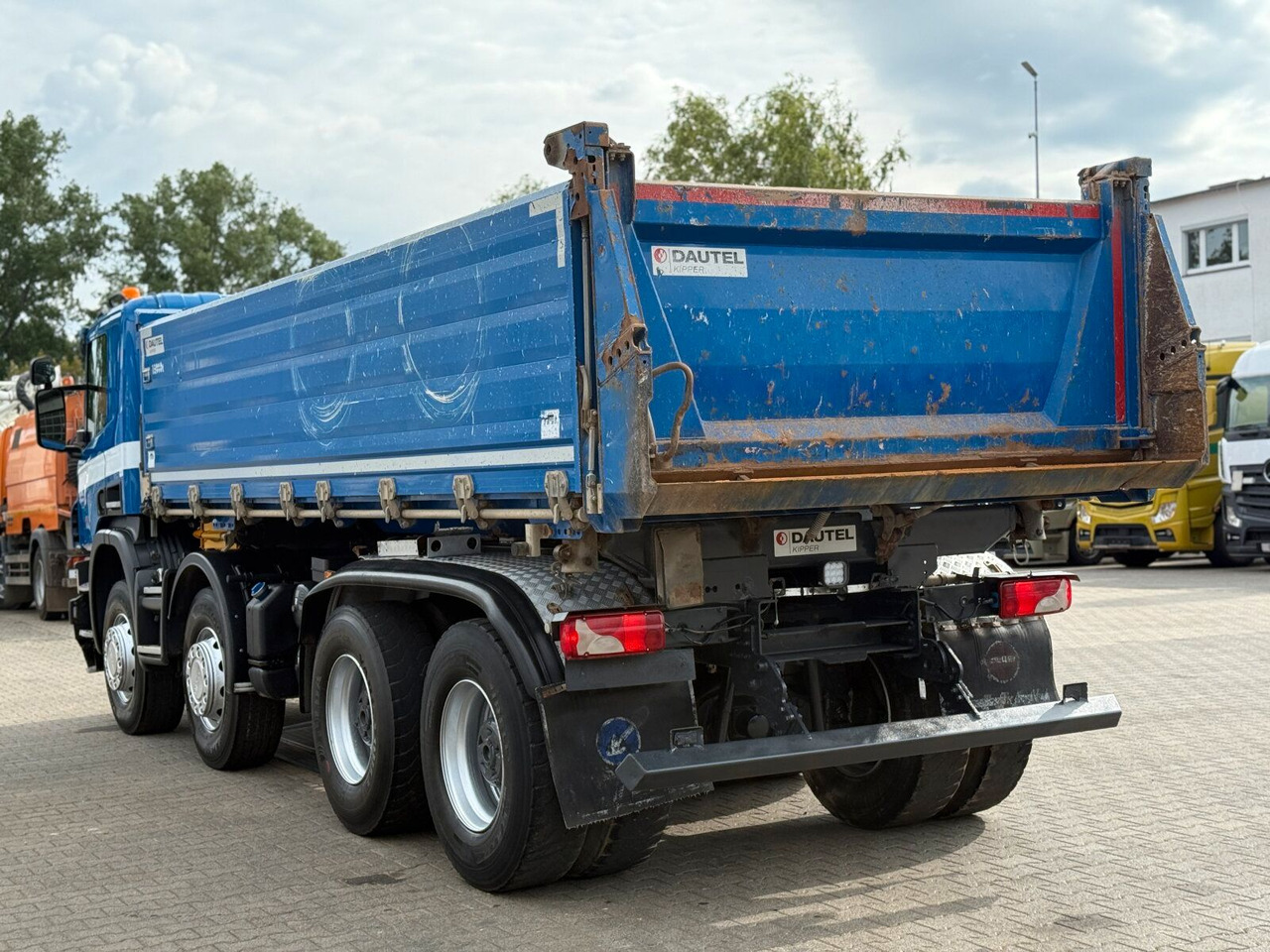 Kippiauto kuorma-auto Scania P 410 8x4 Dreiseitenkipper DAUTEL: kuva Kippiauto kuorma-auto Scania P 410 8x4 Dreiseitenkipper DAUTEL