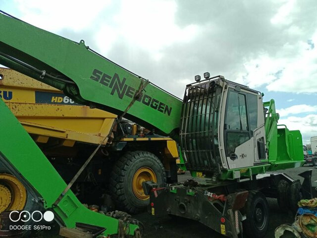 Sennebogen 818-E Umschlagbagger - 83 Ton - mit Greifer - Pyöräalustainen kaivinkone: kuva Sennebogen 818-E Umschlagbagger - 83 Ton - mit Greifer - Pyöräalustainen kaivinkone Sennebogen 818-E Umschlagbagger - 83 Ton - mit Greifer - Pyöräalustainen kaivinkone: kuva Sennebogen 818-E Umschlagbagger - 83 Ton - mit Greifer - Pyöräalustainen kaivinkone
