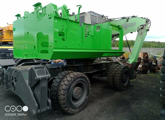Sennebogen 818-E Umschlagbagger - 83 Ton - mit Greifer - Pyöräalustainen kaivinkone: kuva Sennebogen 818-E Umschlagbagger - 83 Ton - mit Greifer - Pyöräalustainen kaivinkone Sennebogen 818-E Umschlagbagger - 83 Ton - mit Greifer - Pyöräalustainen kaivinkone: kuva Sennebogen 818-E Umschlagbagger - 83 Ton - mit Greifer - Pyöräalustainen kaivinkone