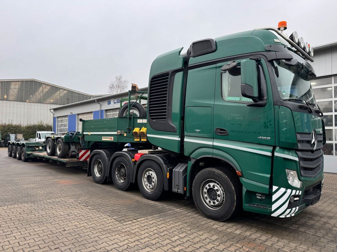 Mercedes-Benz ACTROS 4163 8x4 Schwerlast +Tieflader 4+2 *83 T - Vetopöytäauto: kuva Mercedes-Benz ACTROS 4163 8x4 Schwerlast +Tieflader 4+2 *83 T - Vetopöytäauto Mercedes-Benz ACTROS 4163 8x4 Schwerlast +Tieflader 4+2 *83 T - Vetopöytäauto: kuva Mercedes-Benz ACTROS 4163 8x4 Schwerlast +Tieflader 4+2 *83 T - Vetopöytäauto