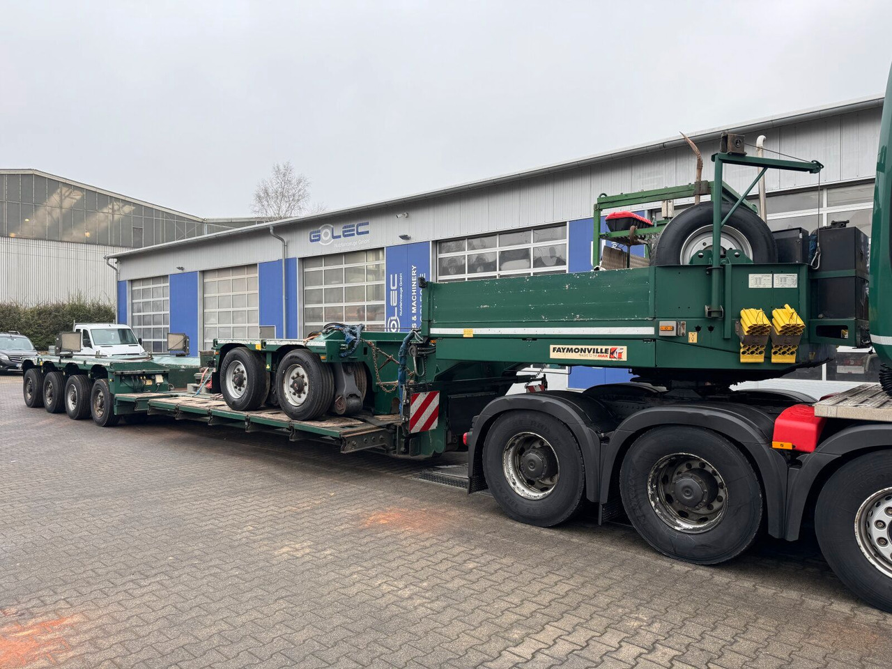 Mercedes-Benz ACTROS 4163 8x4 Schwerlast +Tieflader 4+2 *83 T - Vetopöytäauto: kuva Mercedes-Benz ACTROS 4163 8x4 Schwerlast +Tieflader 4+2 *83 T - Vetopöytäauto Mercedes-Benz ACTROS 4163 8x4 Schwerlast +Tieflader 4+2 *83 T - Vetopöytäauto: kuva Mercedes-Benz ACTROS 4163 8x4 Schwerlast +Tieflader 4+2 *83 T - Vetopöytäauto