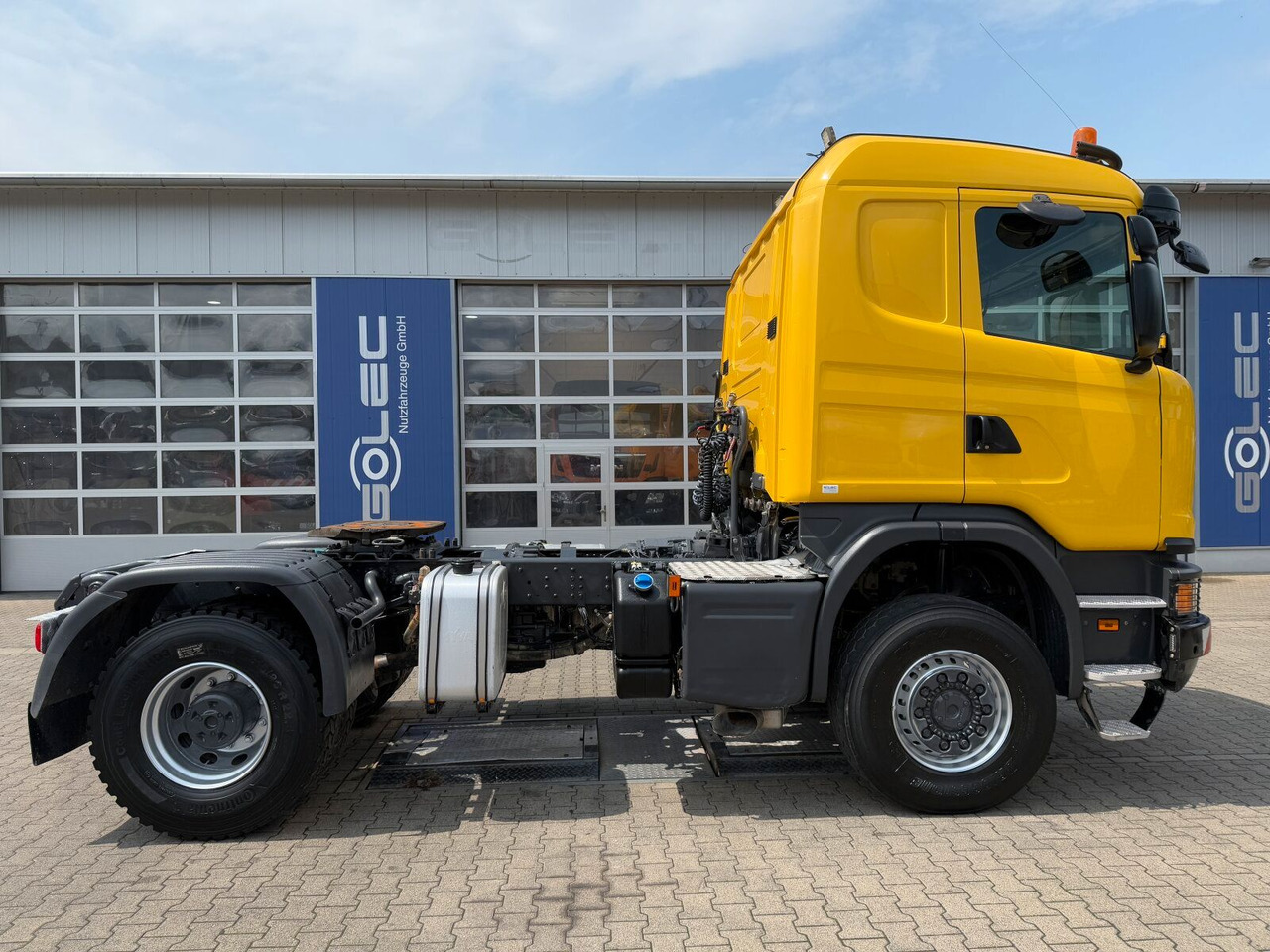 Scania G450 4x4 Euro 6 SZM Kipphydraulik Blatt/ Luft - Vetopöytäauto: kuva Scania G450 4x4 Euro 6 SZM Kipphydraulik Blatt/ Luft - Vetopöytäauto Scania G450 4x4 Euro 6 SZM Kipphydraulik Blatt/ Luft - Vetopöytäauto: kuva Scania G450 4x4 Euro 6 SZM Kipphydraulik Blatt/ Luft - Vetopöytäauto