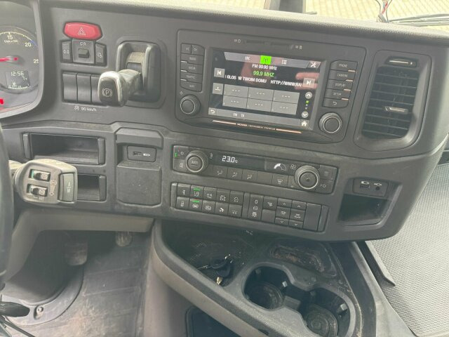 Scania R460 4x2 SZM Kipphydraulik Blatt/ Luft - Vetopöytäauto: kuva Scania R460 4x2 SZM Kipphydraulik Blatt/ Luft - Vetopöytäauto Scania R460 4x2 SZM Kipphydraulik Blatt/ Luft - Vetopöytäauto: kuva Scania R460 4x2 SZM Kipphydraulik Blatt/ Luft - Vetopöytäauto