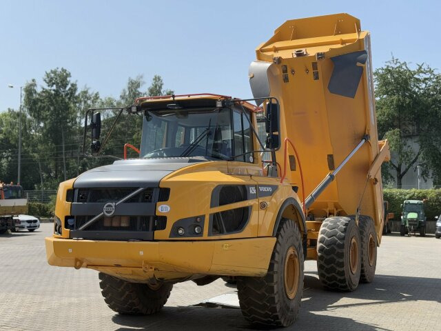 Volvo A25G Dumper 10.066 h Baujahr 2021 - Nivelkippiauto: kuva Volvo A25G Dumper 10.066 h Baujahr 2021 - Nivelkippiauto Volvo A25G Dumper 10.066 h Baujahr 2021 - Nivelkippiauto: kuva Volvo A25G Dumper 10.066 h Baujahr 2021 - Nivelkippiauto