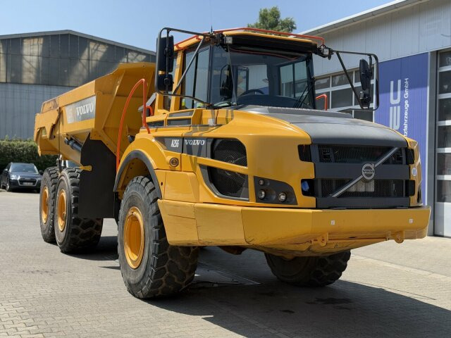 Volvo A25G Dumper 9.570 h Baujahr 2021 - Nivelkippiauto: kuva Volvo A25G Dumper 9.570 h Baujahr 2021 - Nivelkippiauto Volvo A25G Dumper 9.570 h Baujahr 2021 - Nivelkippiauto: kuva Volvo A25G Dumper 9.570 h Baujahr 2021 - Nivelkippiauto