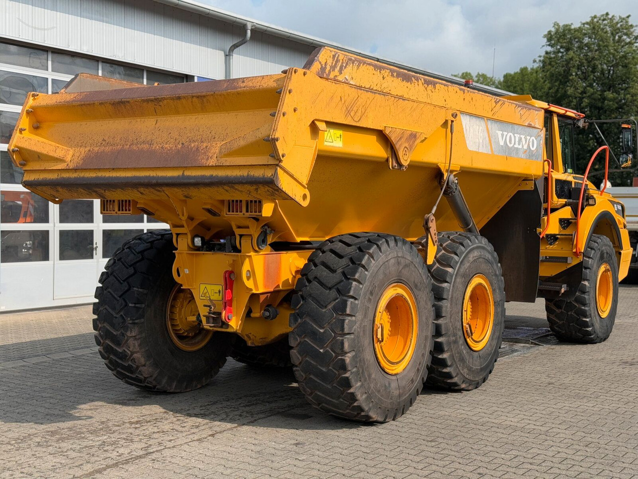 Volvo A25G Dumper 9.722 h Baujahr 2021 - Nivelkippiauto: kuva Volvo A25G Dumper 9.722 h Baujahr 2021 - Nivelkippiauto Volvo A25G Dumper 9.722 h Baujahr 2021 - Nivelkippiauto: kuva Volvo A25G Dumper 9.722 h Baujahr 2021 - Nivelkippiauto