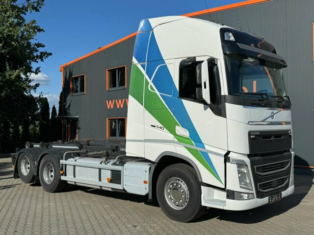 Volvo FH 540 6x2 Abrollkipper MEILLER RK 26.67 - Koukkulava kuorma-auto: kuva Volvo FH 540 6x2 Abrollkipper MEILLER RK 26.67 - Koukkulava kuorma-auto Volvo FH 540 6x2 Abrollkipper MEILLER RK 26.67 - Koukkulava kuorma-auto: kuva Volvo FH 540 6x2 Abrollkipper MEILLER RK 26.67 - Koukkulava kuorma-auto