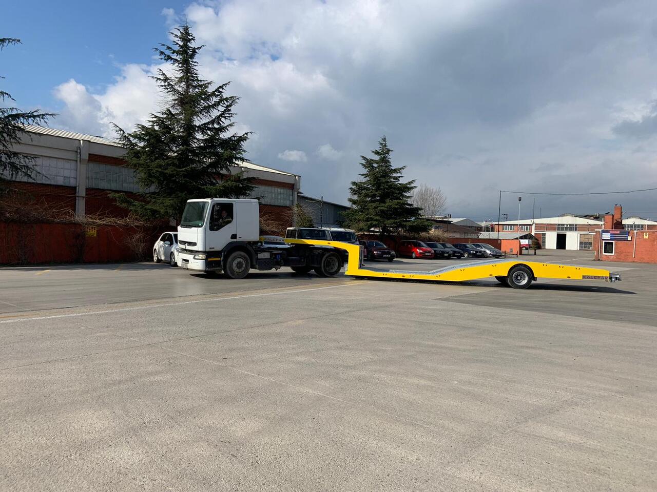 KALEPAR LKW/TRUCK TRANSPORTER - Kuljetin puoliperävaunu: kuva KALEPAR LKW/TRUCK TRANSPORTER - Kuljetin puoliperävaunu KALEPAR LKW/TRUCK TRANSPORTER - Kuljetin puoliperävaunu: kuva KALEPAR LKW/TRUCK TRANSPORTER - Kuljetin puoliperävaunu