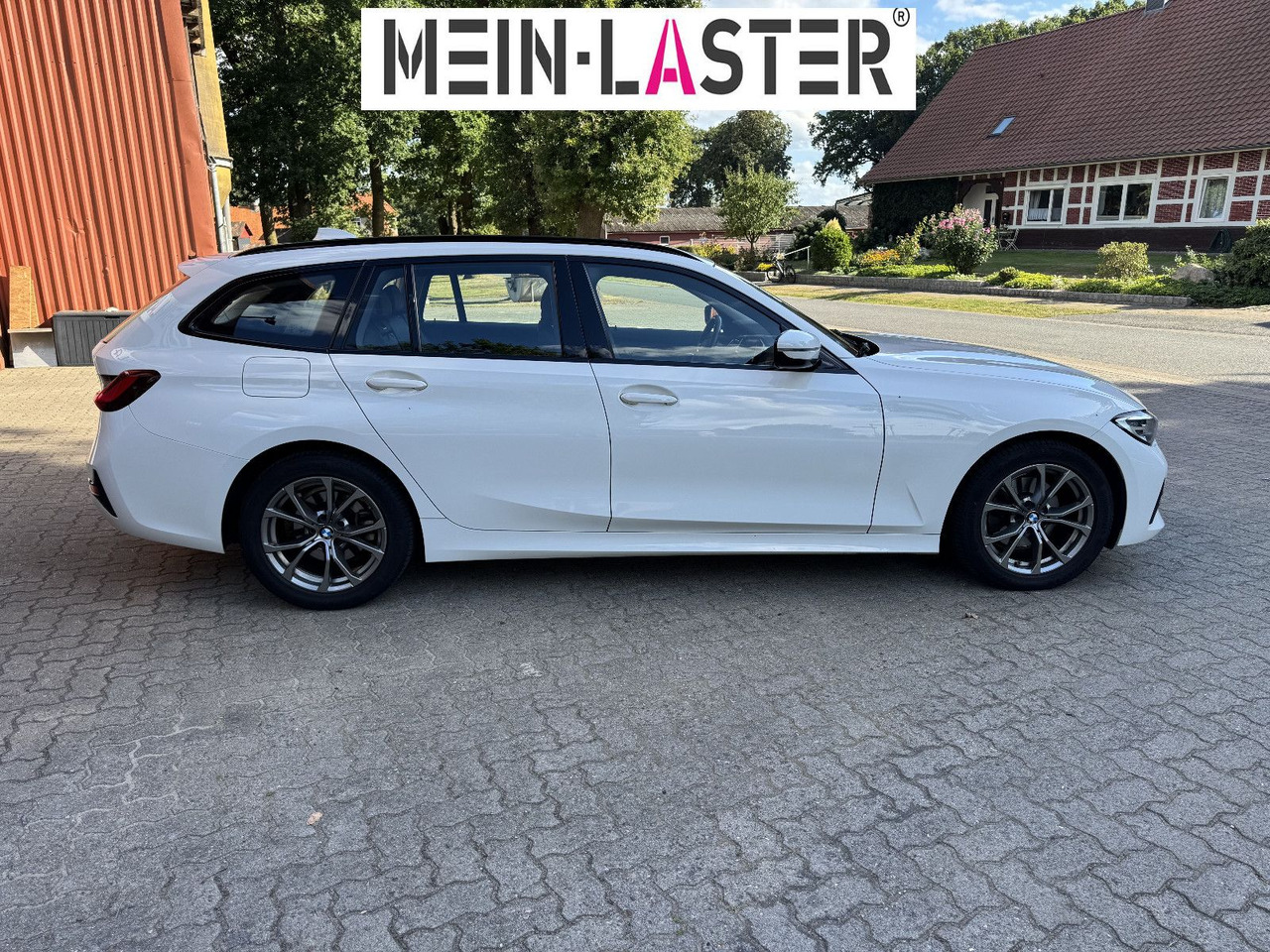 BMW 320 d xDrive touring Sport Line shadow AHK - Farmari: kuva BMW 320 d xDrive touring Sport Line shadow AHK - Farmari BMW 320 d xDrive touring Sport Line shadow AHK - Farmari: kuva BMW 320 d xDrive touring Sport Line shadow AHK - Farmari