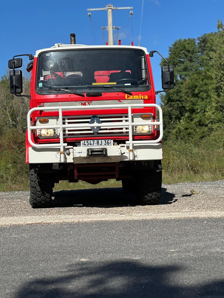 RENAULT M180 - Paloauto: kuva RENAULT M180 - Paloauto RENAULT M180 - Paloauto: kuva RENAULT M180 - Paloauto