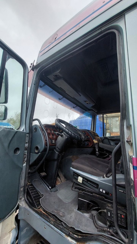 Kuorma-auto alusta DAF 95XF380: kuva Kuorma-auto alusta DAF 95XF380 Kuorma-auto alusta DAF 95XF380: kuva Kuorma-auto alusta DAF 95XF380