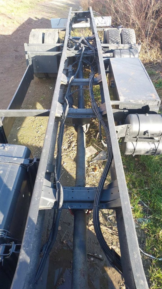 Kuorma-auto alusta DAF 95XF380: kuva Kuorma-auto alusta DAF 95XF380 Kuorma-auto alusta DAF 95XF380: kuva Kuorma-auto alusta DAF 95XF380