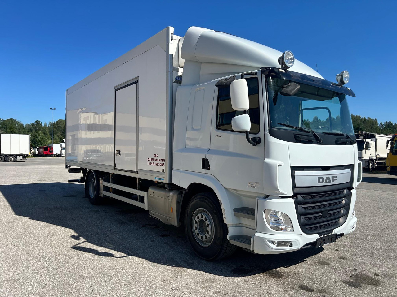 DAF CF330 - Refrigeraattori kuorma-auto: kuva DAF CF330 - Refrigeraattori kuorma-auto DAF CF330 - Refrigeraattori kuorma-auto: kuva DAF CF330 - Refrigeraattori kuorma-auto