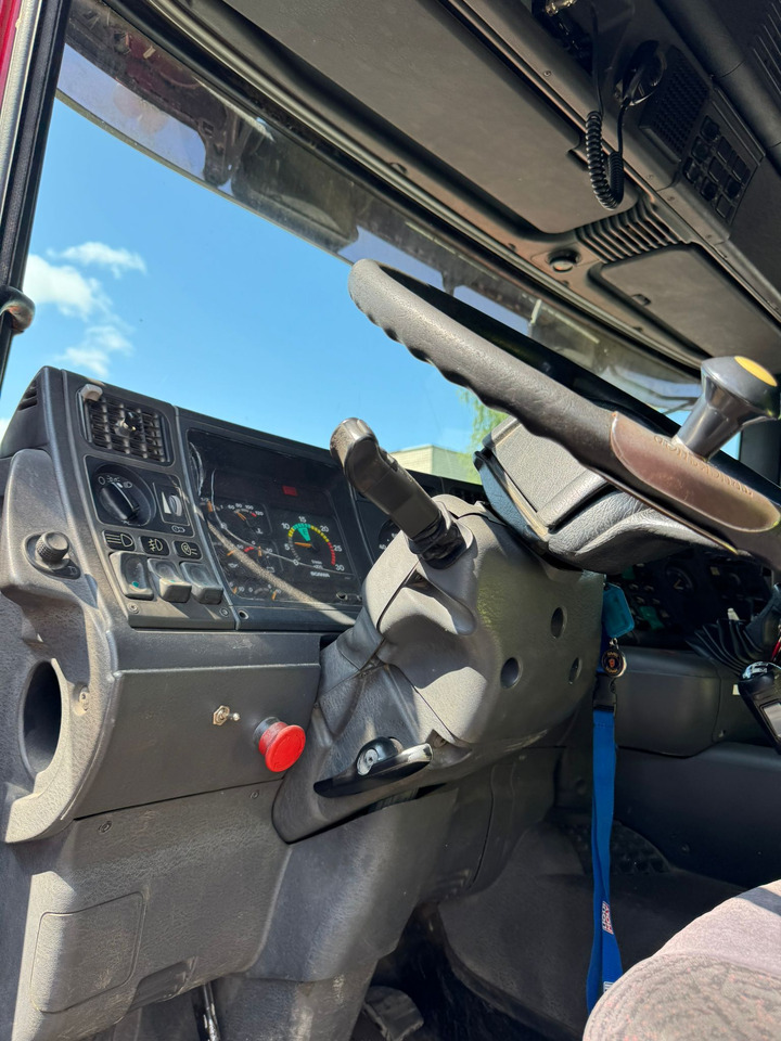 Kippiauto kuorma-auto SCANIA 144G.530: kuva Kippiauto kuorma-auto SCANIA 144G.530