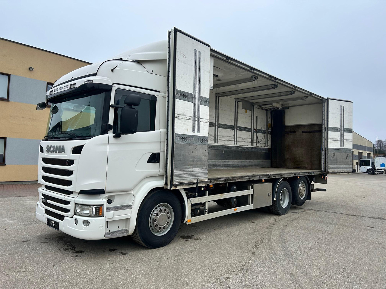 SCANIA G490 - Refrigeraattori kuorma-auto: kuva SCANIA G490 - Refrigeraattori kuorma-auto SCANIA G490 - Refrigeraattori kuorma-auto: kuva SCANIA G490 - Refrigeraattori kuorma-auto